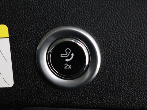 Ford Focus 1.0 EcoBoost Titanium X | Stoel & stuurverwarming | Trekhaak | Adaptive cruise | Camera | Full LED | Carplay | B&O Sound | Digital Cockpit | Keyless | Climate control