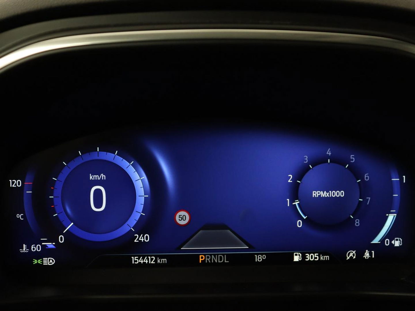 Ford Focus 1.0 EcoBoost Titanium X | Stoel & stuurverwarming | Trekhaak | Adaptive cruise | Camera | Full LED | Carplay | B&O Sound | Digital Cockpit | Keyless | Climate control