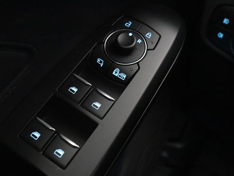 Ford Focus 1.0 EcoBoost Titanium X | Stoel & stuurverwarming | Trekhaak | Adaptive cruise | Camera | Full LED | Carplay | B&O Sound | Digital Cockpit | Keyless | Climate control
