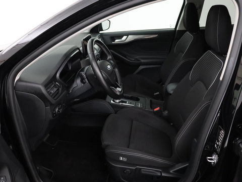 Ford Focus 1.0 EcoBoost Titanium X | Stoel & stuurverwarming | Trekhaak | Adaptive cruise | Camera | Full LED | Carplay | B&O Sound | Digital Cockpit | Keyless | Climate control
