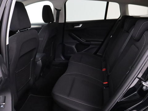 Ford Focus 1.0 EcoBoost Titanium X | Stoel & stuurverwarming | Trekhaak | Adaptive cruise | Camera | Full LED | Carplay | B&O Sound | Digital Cockpit | Keyless | Climate control