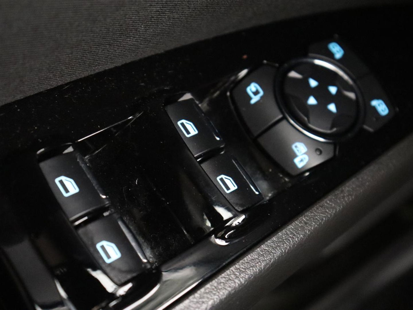 Ford Mondeo 2.0 IVCT HEV Titanium X | Stoelverwarming | Adaptive cruise | Carplay | Camera | Keyless | Memory | Navigatie | Full LED | Park Assist | Verwarmde voorruit