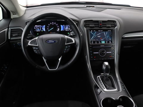 Ford Mondeo 2.0 IVCT HEV Titanium X | Stoelverwarming | Adaptive cruise | Carplay | Camera | Keyless | Memory | Navigatie | Full LED | Park Assist | Verwarmde voorruit