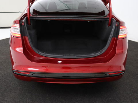 Ford Mondeo 2.0 IVCT HEV Titanium X | Stoelverwarming | Adaptive cruise | Carplay | Camera | Keyless | Memory | Navigatie | Full LED | Park Assist | Verwarmde voorruit