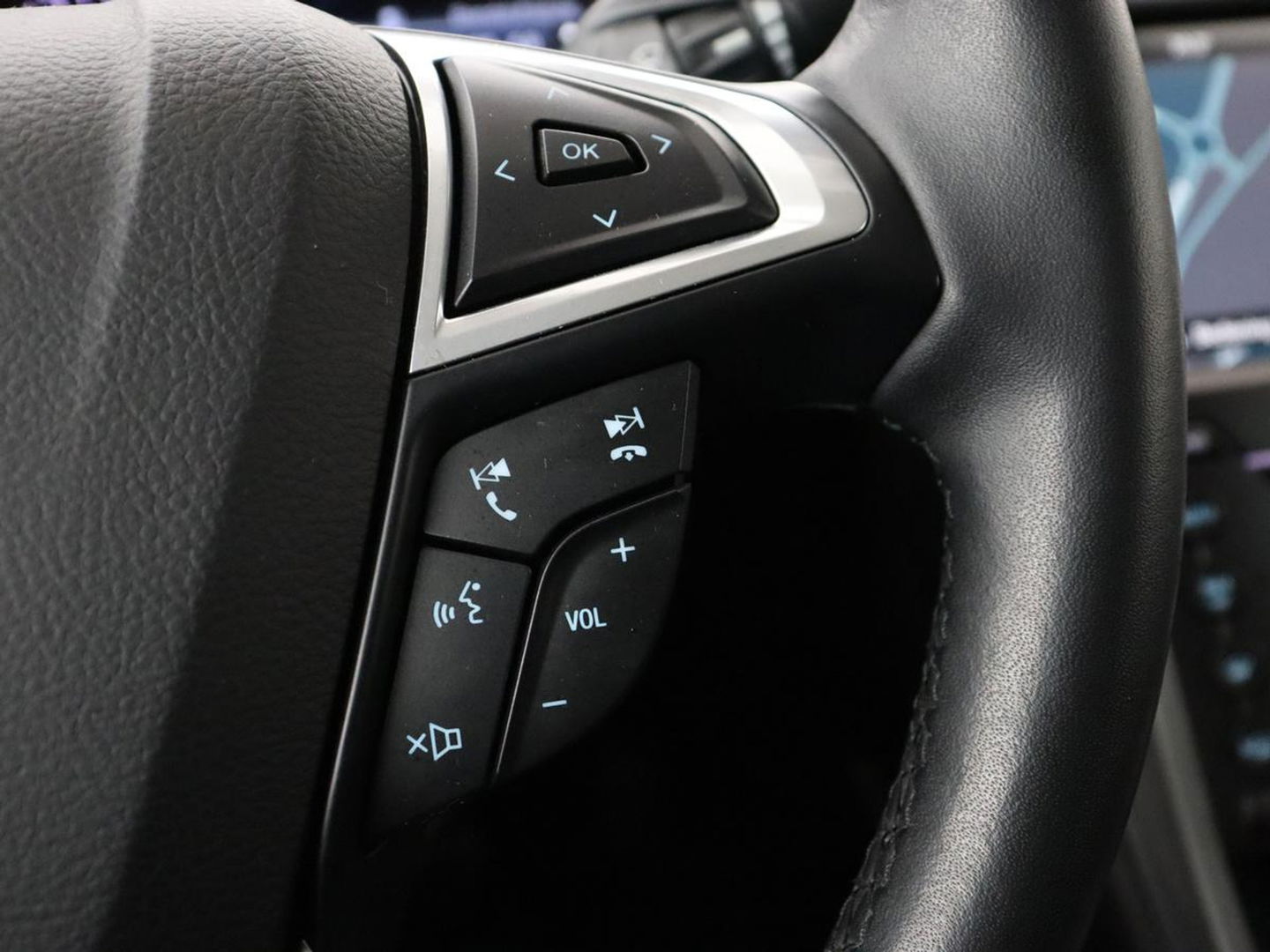 Ford Mondeo 2.0 IVCT HEV Titanium X | Stoelverwarming | Adaptive cruise | Carplay | Camera | Keyless | Memory | Navigatie | Full LED | Park Assist | Verwarmde voorruit