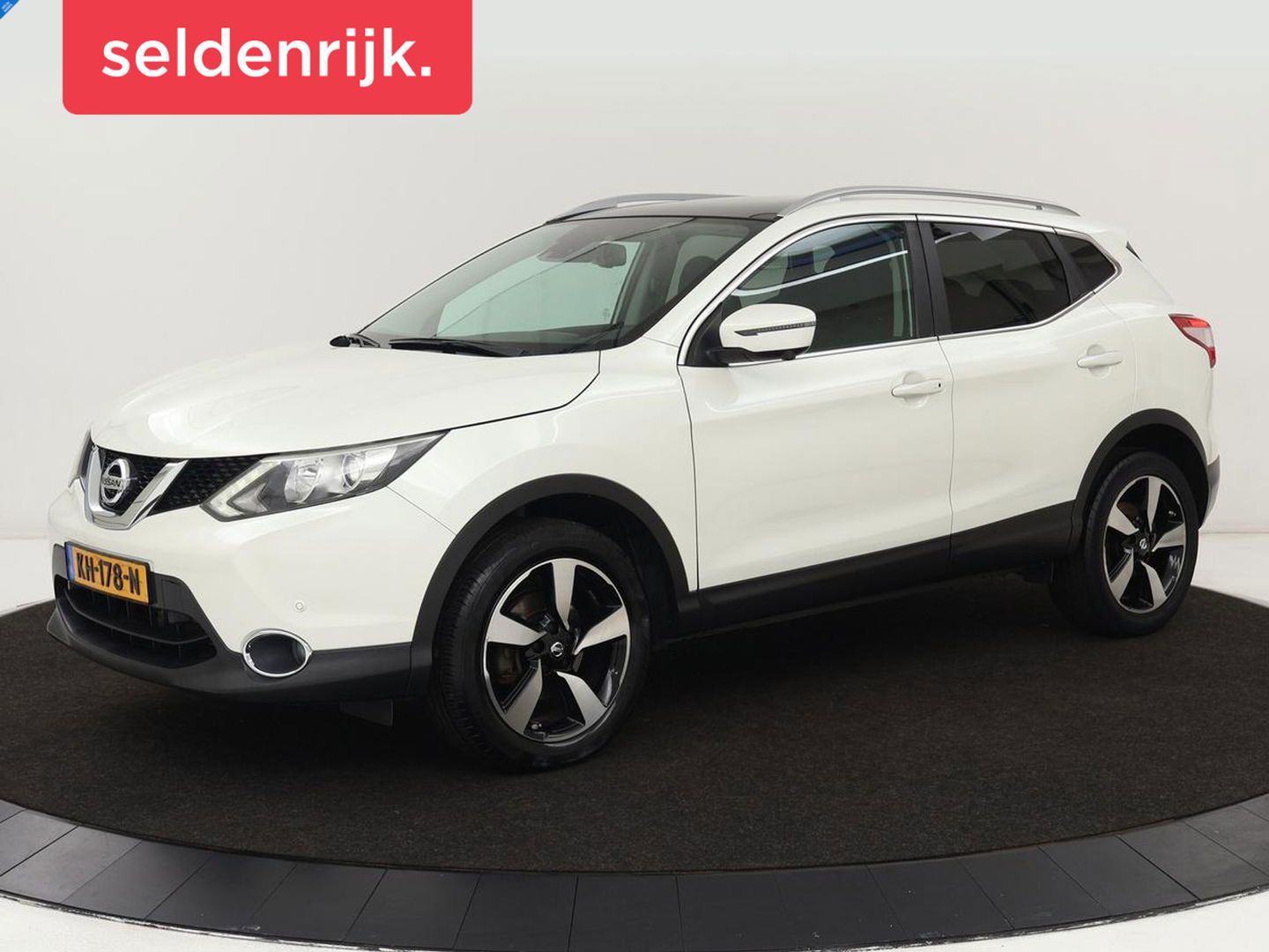 Nissan QASHQAI 1.2 N-Connecta | Panoramadak | Trekhaak | 360 Camera | Navigatie | Bluetooth | Climate control | Cruise control