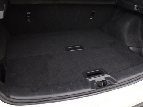 Nissan QASHQAI 1.2 N-Connecta | Panoramadak | Trekhaak | 360 Camera | Navigatie | Bluetooth | Climate control | Cruise control