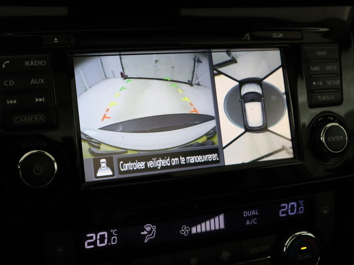 Nissan QASHQAI 1.2 N-Connecta | Panoramadak | Trekhaak | 360 Camera | Navigatie | Bluetooth | Climate control | Cruise control