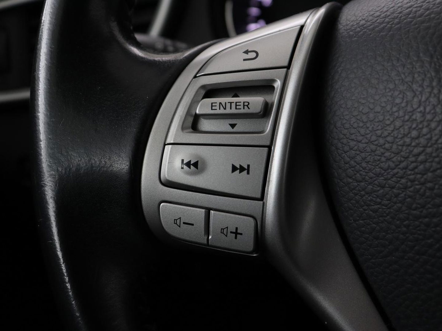 Nissan QASHQAI 1.2 N-Connecta | Panoramadak | Trekhaak | 360 Camera | Navigatie | Bluetooth | Climate control | Cruise control