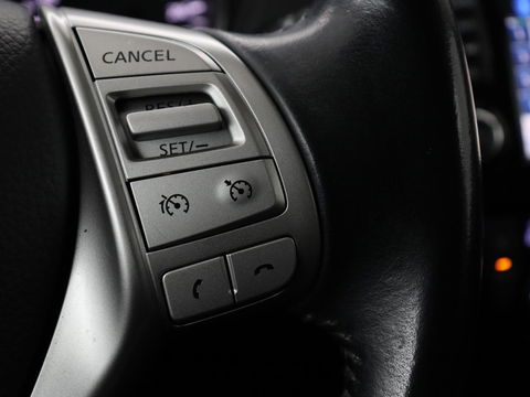 Nissan QASHQAI 1.2 N-Connecta | Panoramadak | Trekhaak | 360 Camera | Navigatie | Bluetooth | Climate control | Cruise control