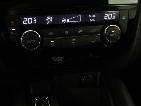 Nissan QASHQAI 1.2 N-Connecta | Panoramadak | Trekhaak | 360 Camera | Navigatie | Bluetooth | Climate control | Cruise control