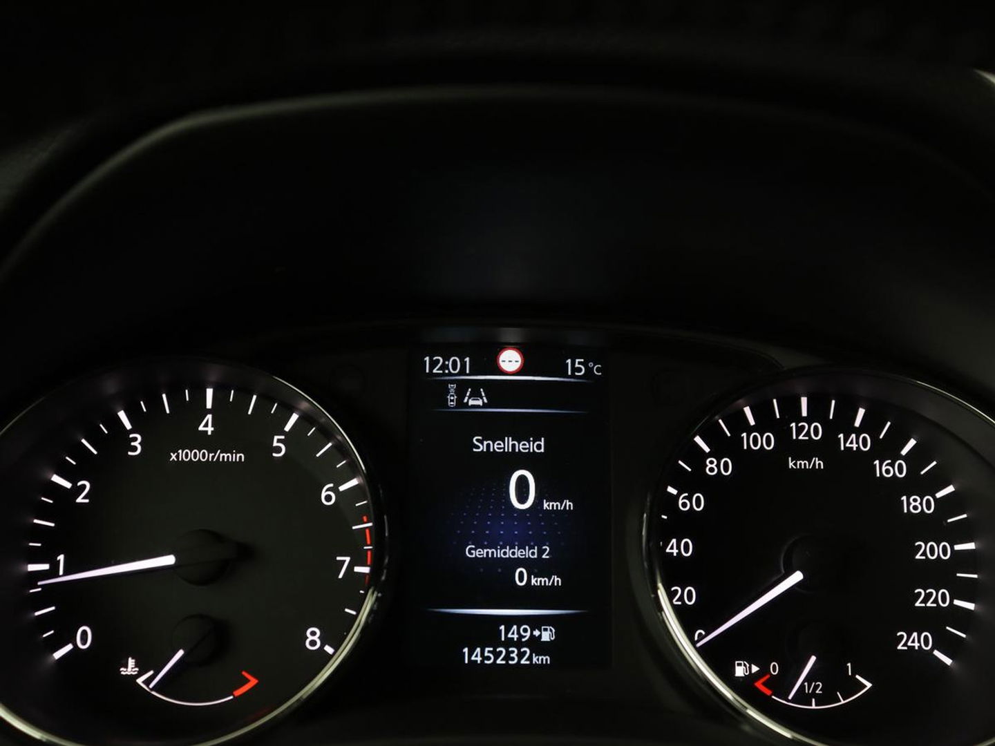 Nissan QASHQAI 1.2 N-Connecta | Panoramadak | Trekhaak | 360 Camera | Navigatie | Bluetooth | Climate control | Cruise control