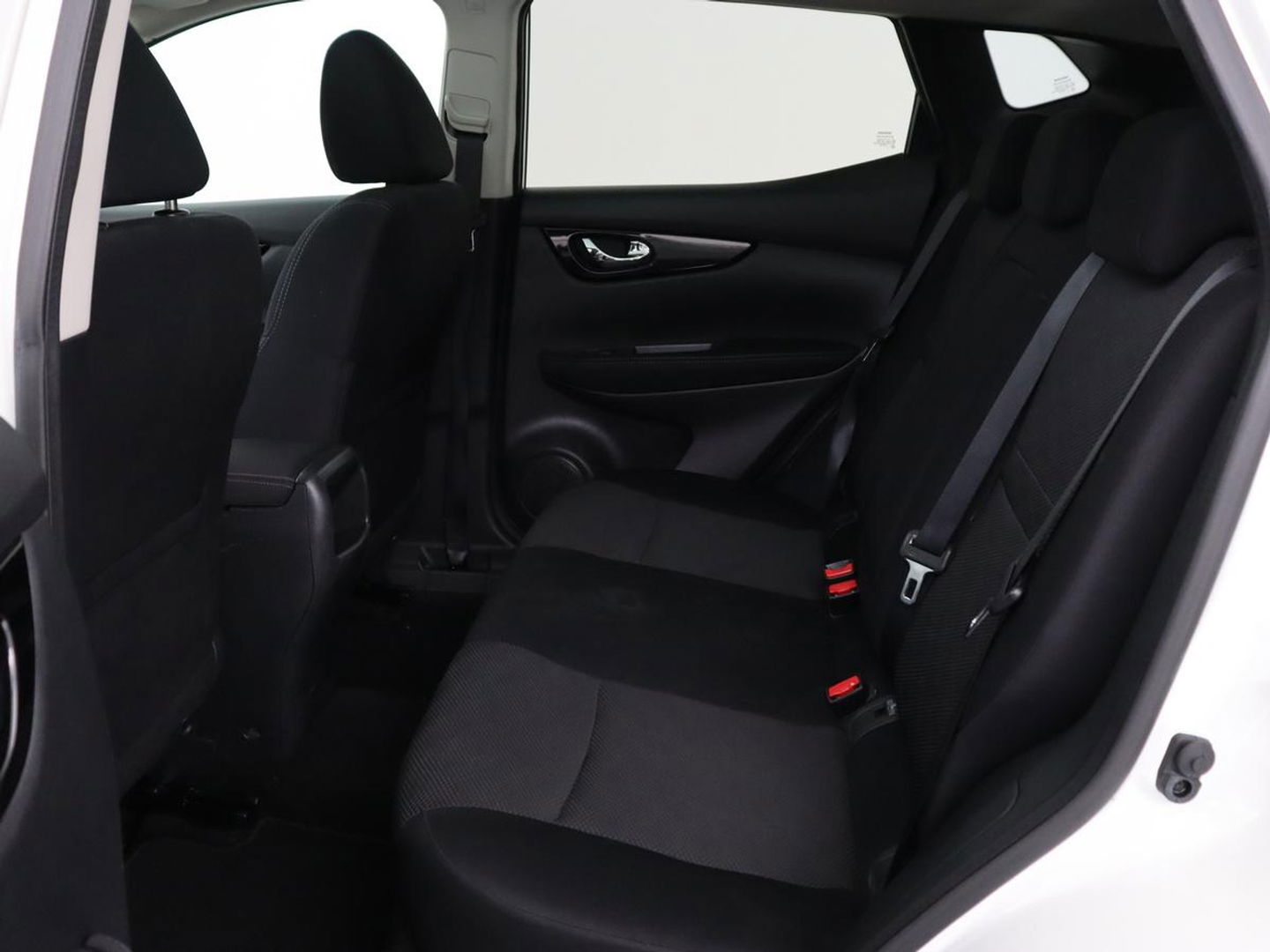 Nissan QASHQAI 1.2 N-Connecta | Panoramadak | Trekhaak | 360 Camera | Navigatie | Bluetooth | Climate control | Cruise control