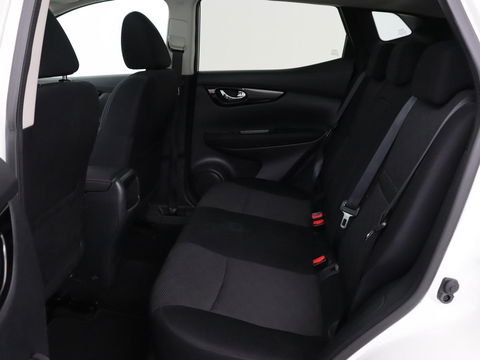 Nissan QASHQAI 1.2 N-Connecta | Panoramadak | Trekhaak | 360 Camera | Navigatie | Bluetooth | Climate control | Cruise control