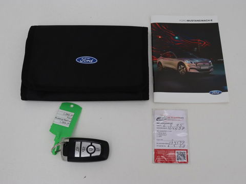 Ford Mustang Mach-E RWD 75 kWh | Panoramadak | Leder | Trekhaak | Stoelverwarming | Adaptive cruise | 360 camera | Adaptive cruise | B&O Sound | Stuurverwarming