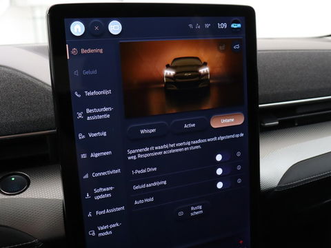 Ford Mustang Mach-E RWD 75 kWh | Panoramadak | Leder | Trekhaak | Stoelverwarming | Adaptive cruise | 360 camera | Adaptive cruise | B&O Sound | Stuurverwarming