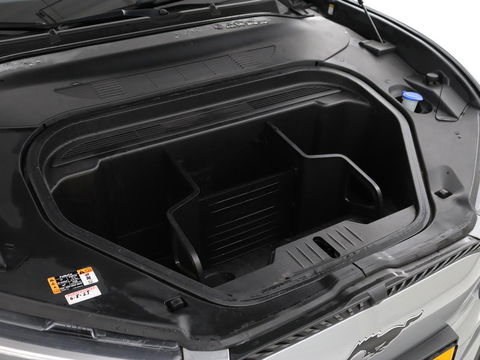 Ford Mustang Mach-E RWD 75 kWh | Panoramadak | Leder | Trekhaak | Stoelverwarming | Adaptive cruise | 360 camera | Adaptive cruise | B&O Sound | Stuurverwarming
