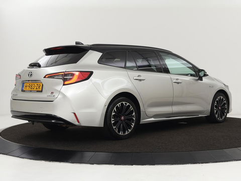 Toyota Corolla 1.8 Hybrid GR-Sport | Trekhaak | Stoelverwarming | Adaptive cruise | Camera | Carplay | Sportstoelen | Full LED | Park Assist | Keyless