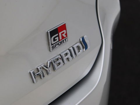 Toyota Corolla 1.8 Hybrid GR-Sport | Trekhaak | Stoelverwarming | Adaptive cruise | Camera | Carplay | Sportstoelen | Full LED | Park Assist | Keyless