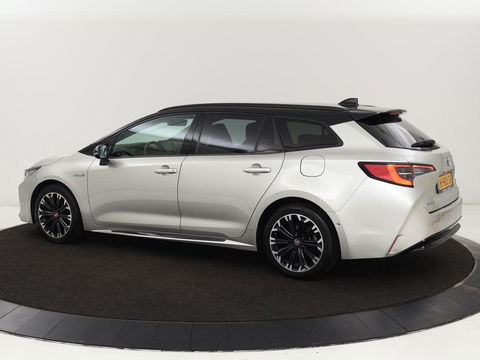Toyota Corolla 1.8 Hybrid GR-Sport | Trekhaak | Stoelverwarming | Adaptive cruise | Camera | Carplay | Sportstoelen | Full LED | Park Assist | Keyless