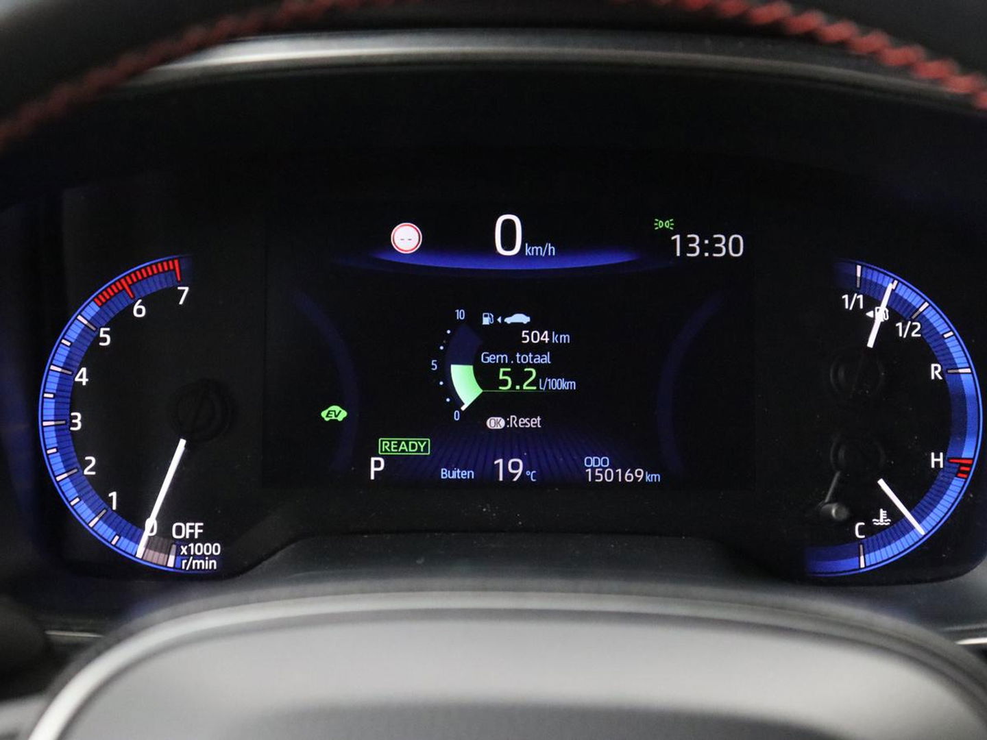 Toyota Corolla 1.8 Hybrid GR-Sport | Trekhaak | Stoelverwarming | Adaptive cruise | Camera | Carplay | Sportstoelen | Full LED | Park Assist | Keyless