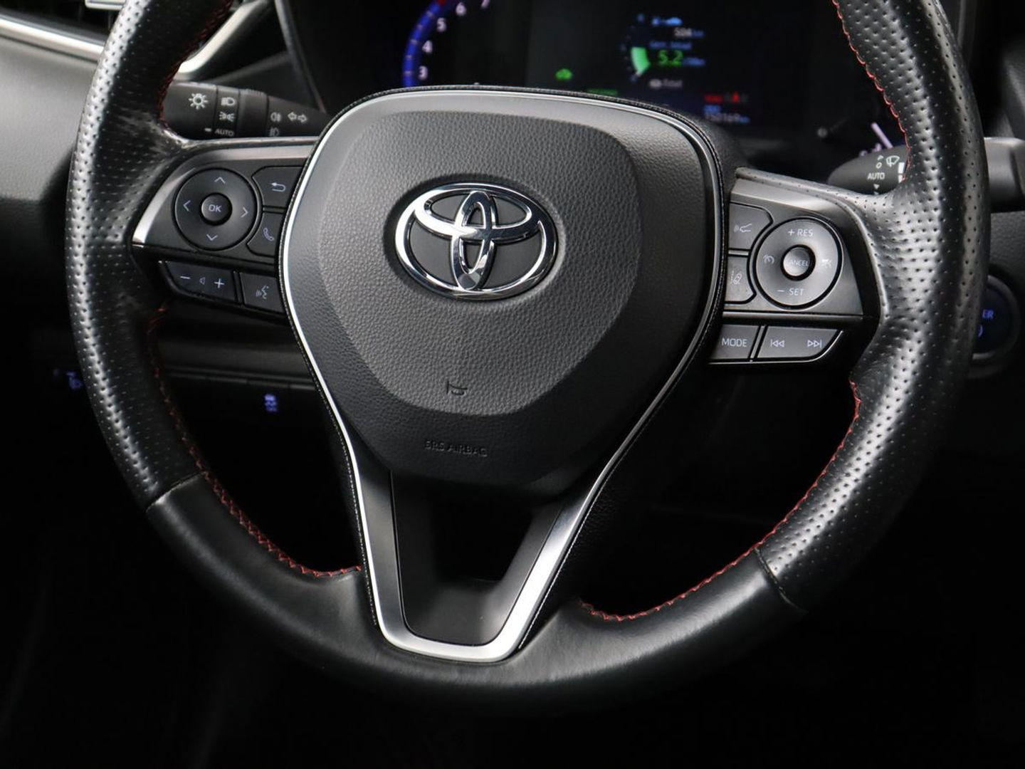 Toyota Corolla 1.8 Hybrid GR-Sport | Trekhaak | Stoelverwarming | Adaptive cruise | Camera | Carplay | Sportstoelen | Full LED | Park Assist | Keyless
