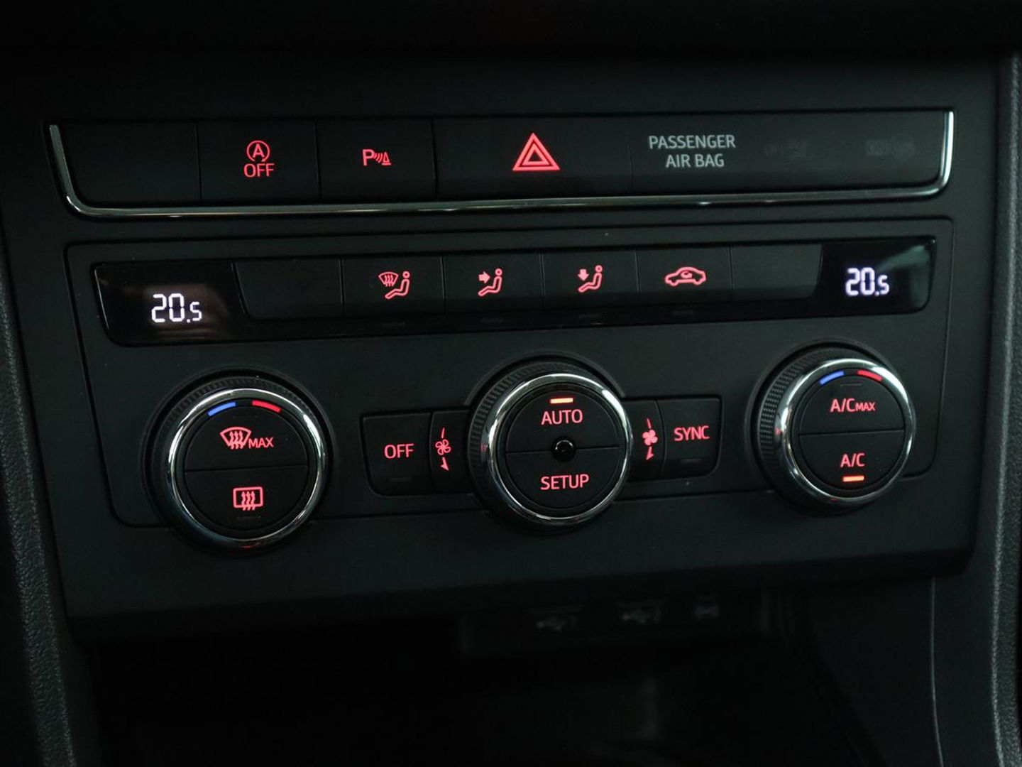 SEAT Leon 1.0 TSI Style Intens | Carplay | Navigatie | Climate control | Keyless | Cruise control | Bluetooth | Parkeerhulp