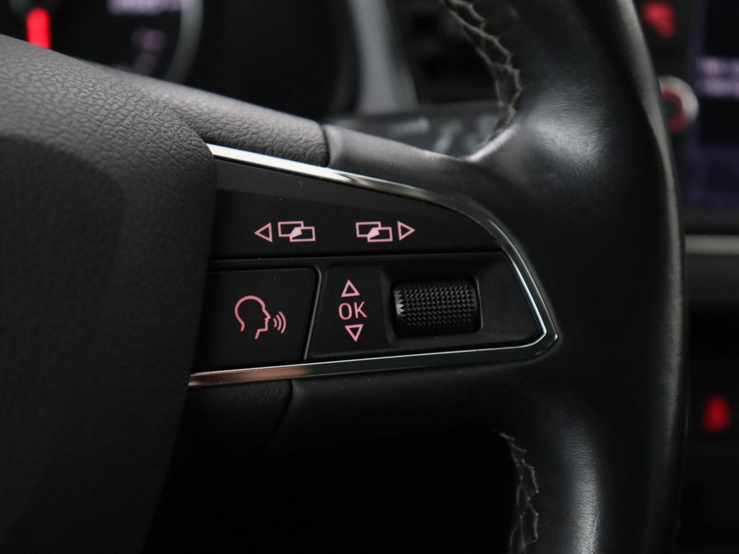 SEAT Leon 1.0 TSI Style Intens | Carplay | Navigatie | Climate control | Keyless | Cruise control | Bluetooth | Parkeerhulp
