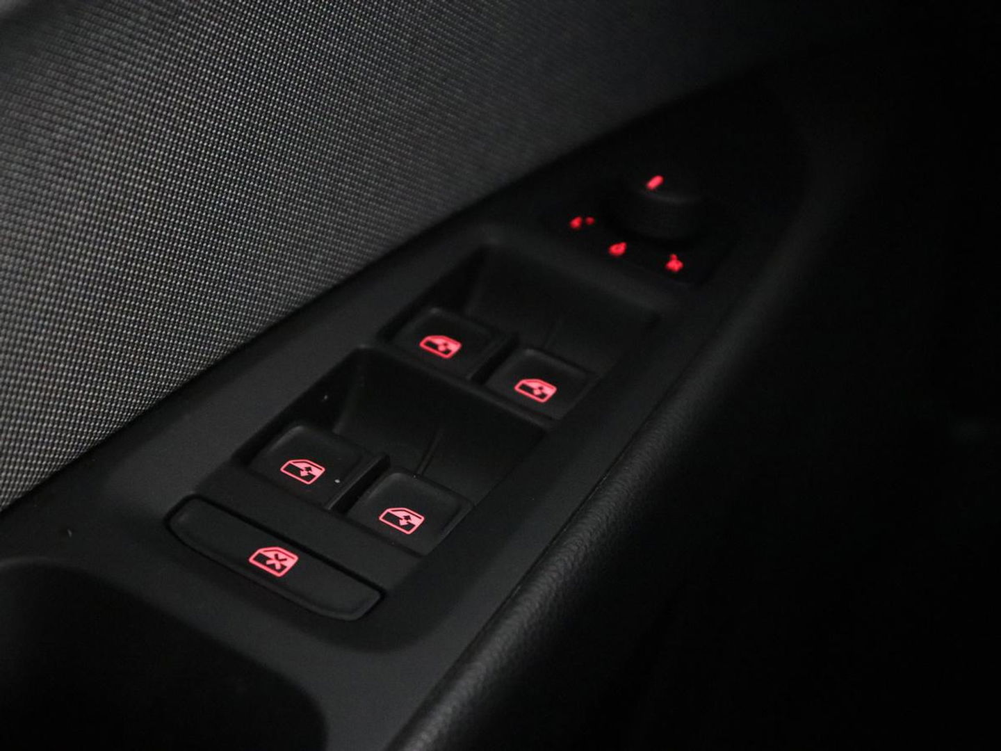 SEAT Leon 1.0 TSI Style Intens | Carplay | Navigatie | Climate control | Keyless | Cruise control | Bluetooth | Parkeerhulp
