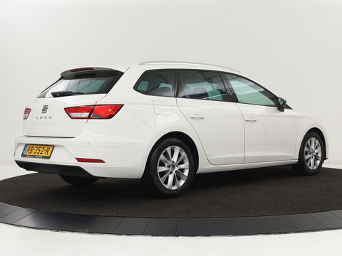 SEAT Leon 1.0 TSI Style Intens | Carplay | Navigatie | Climate control | Keyless | Cruise control | Bluetooth | Parkeerhulp