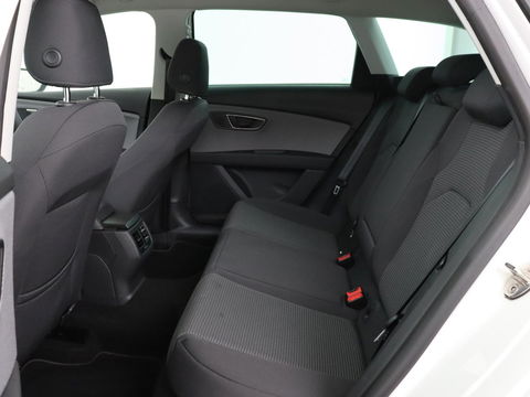 SEAT Leon 1.0 TSI Style Intens | Carplay | Navigatie | Climate control | Keyless | Cruise control | Bluetooth | Parkeerhulp