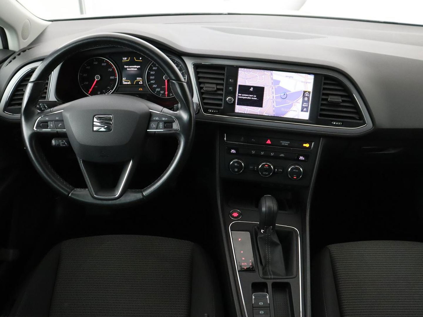 SEAT Leon 1.0 TSI Style Intens | Carplay | Navigatie | Climate control | Keyless | Cruise control | Bluetooth | Parkeerhulp