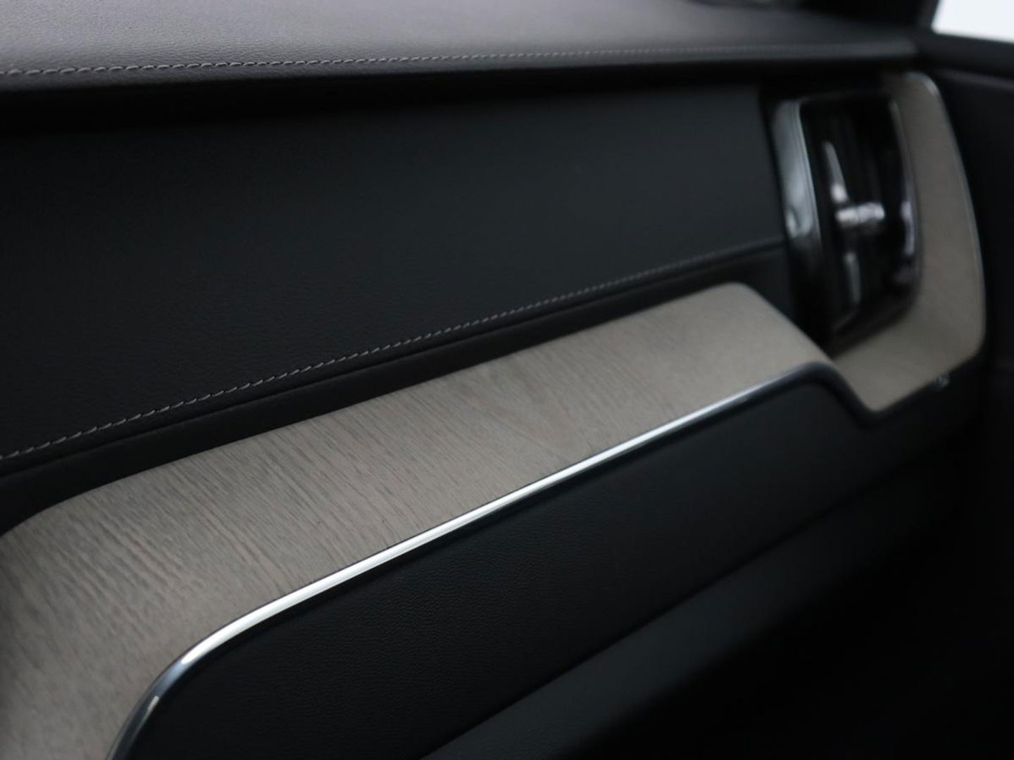 Volvo XC60 2.0 T8 Twin Engine AWD Inscription | Panoramadak | Trekhaak | Leder | Camera | Carplay | Navigatie | Full LED | Climate control