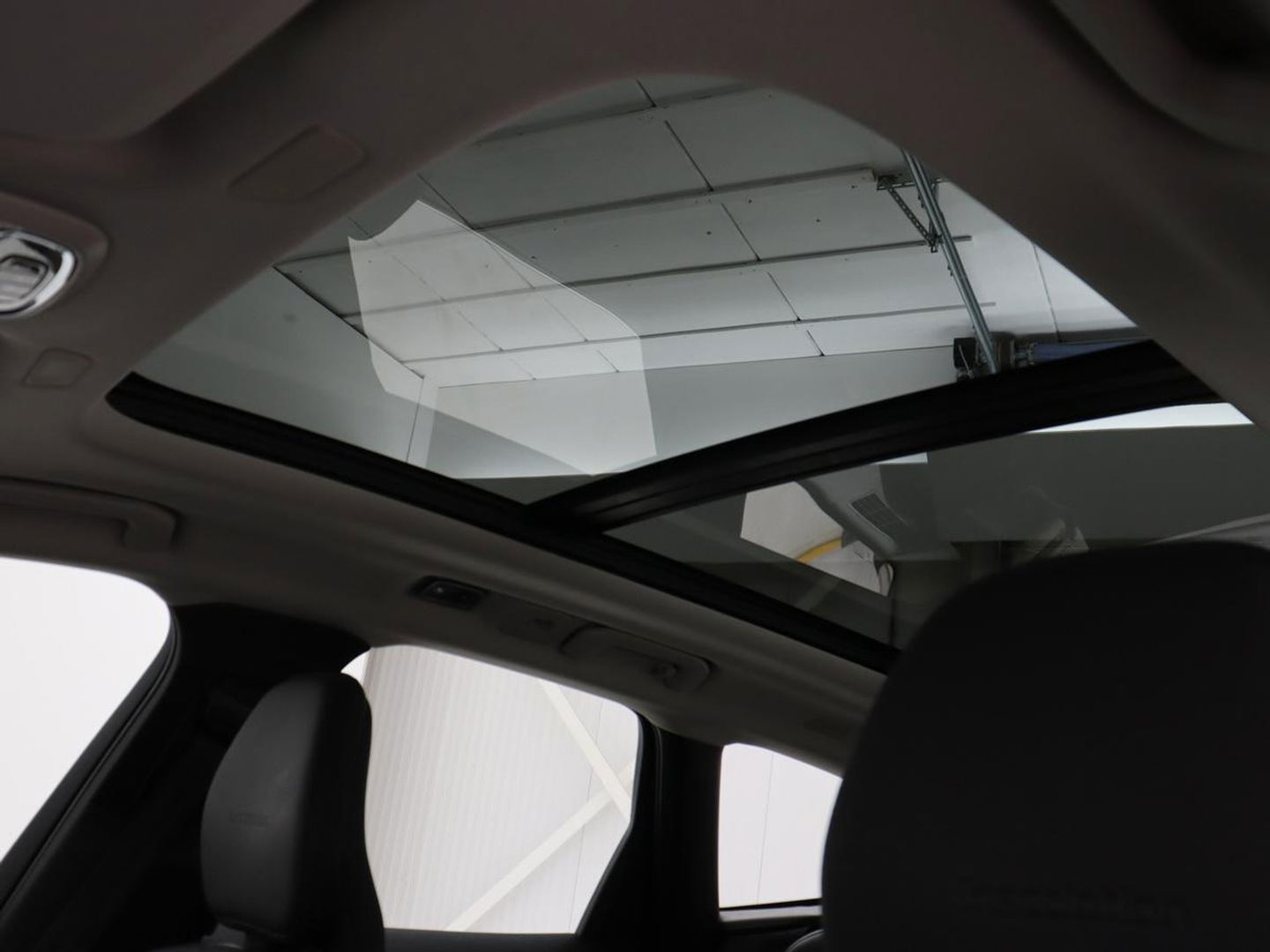 Volvo XC60 2.0 T8 Twin Engine AWD Inscription | Panoramadak | Trekhaak | Leder | Camera | Carplay | Navigatie | Full LED | Climate control