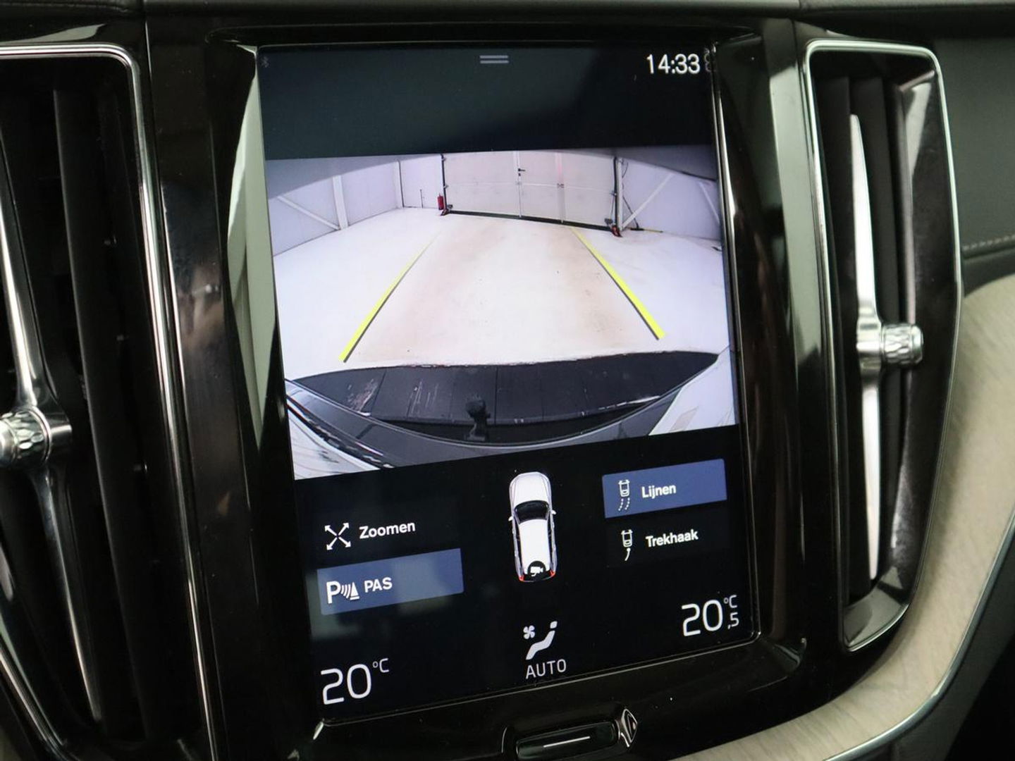 Volvo XC60 2.0 T8 Twin Engine AWD Inscription | Panoramadak | Trekhaak | Leder | Camera | Carplay | Navigatie | Full LED | Climate control