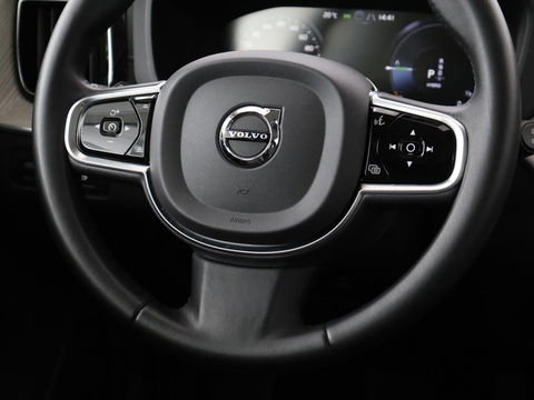 Volvo XC60 2.0 T8 Twin Engine AWD Inscription | Panoramadak | Trekhaak | Leder | Camera | Carplay | Navigatie | Full LED | Climate control