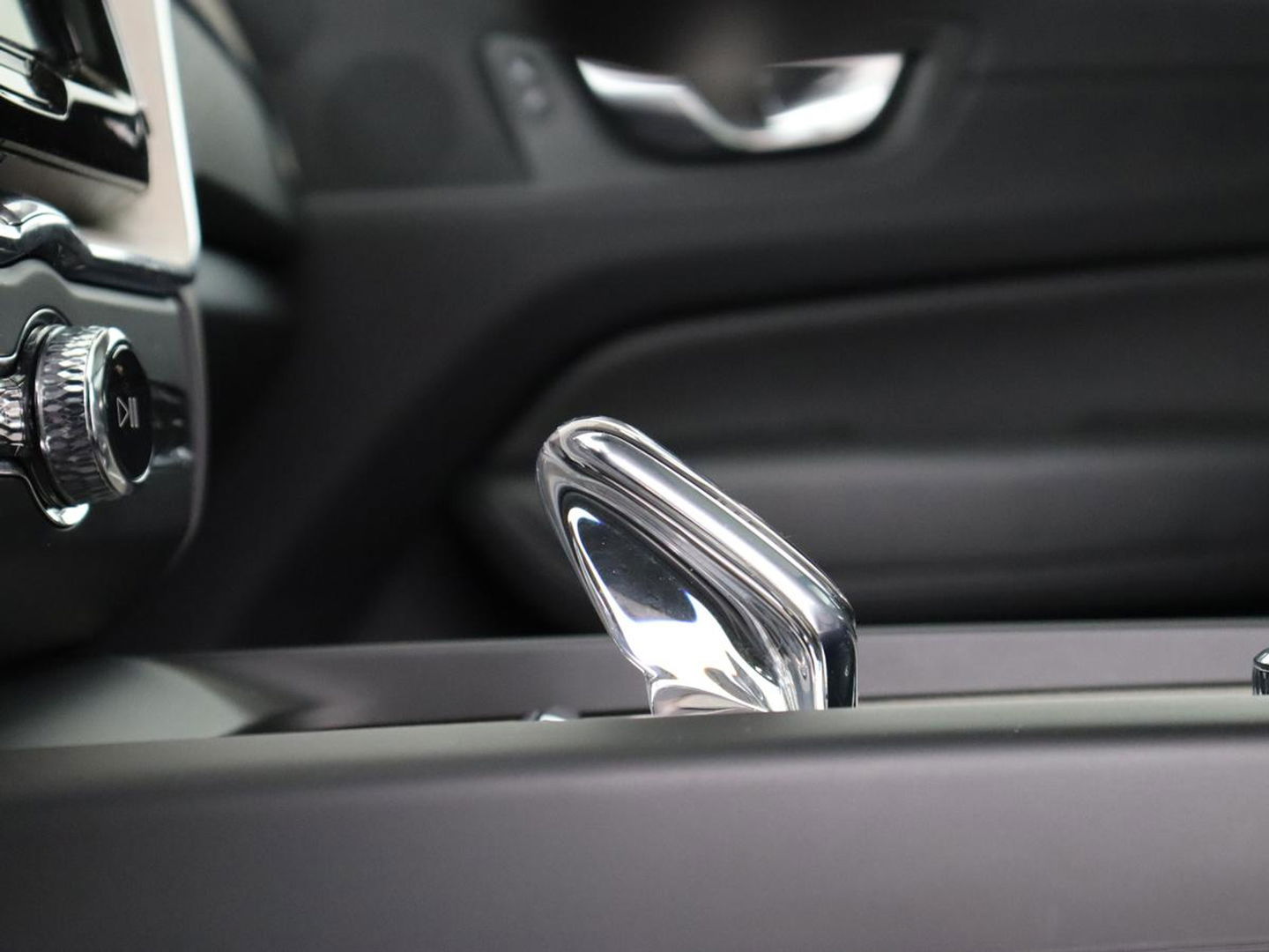 Volvo XC60 2.0 T8 Twin Engine AWD Inscription | Panoramadak | Trekhaak | Leder | Camera | Carplay | Navigatie | Full LED | Climate control
