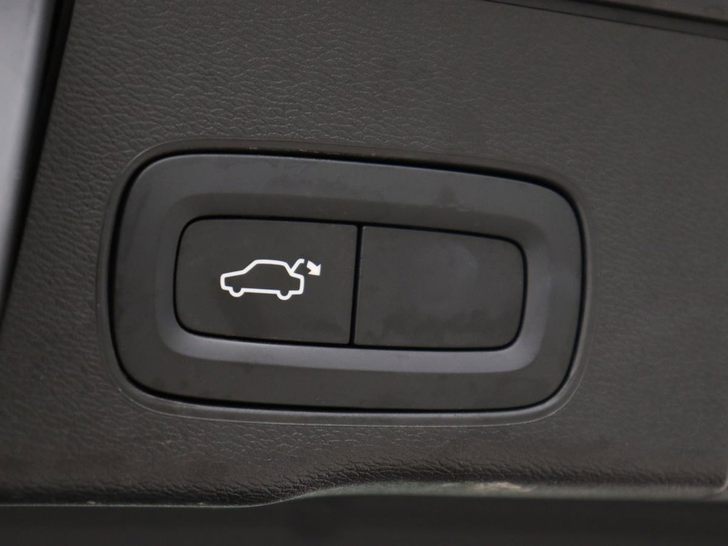 Volvo XC60 2.0 T8 Twin Engine AWD Inscription | Panoramadak | Trekhaak | Leder | Camera | Carplay | Navigatie | Full LED | Climate control
