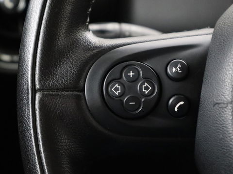 MINI Countryman 1.6 One Knockout Edition | Trekhaak | Xenon | Navigatie | Bluetooth | Climate control | Cruise control | Parkeerhulp