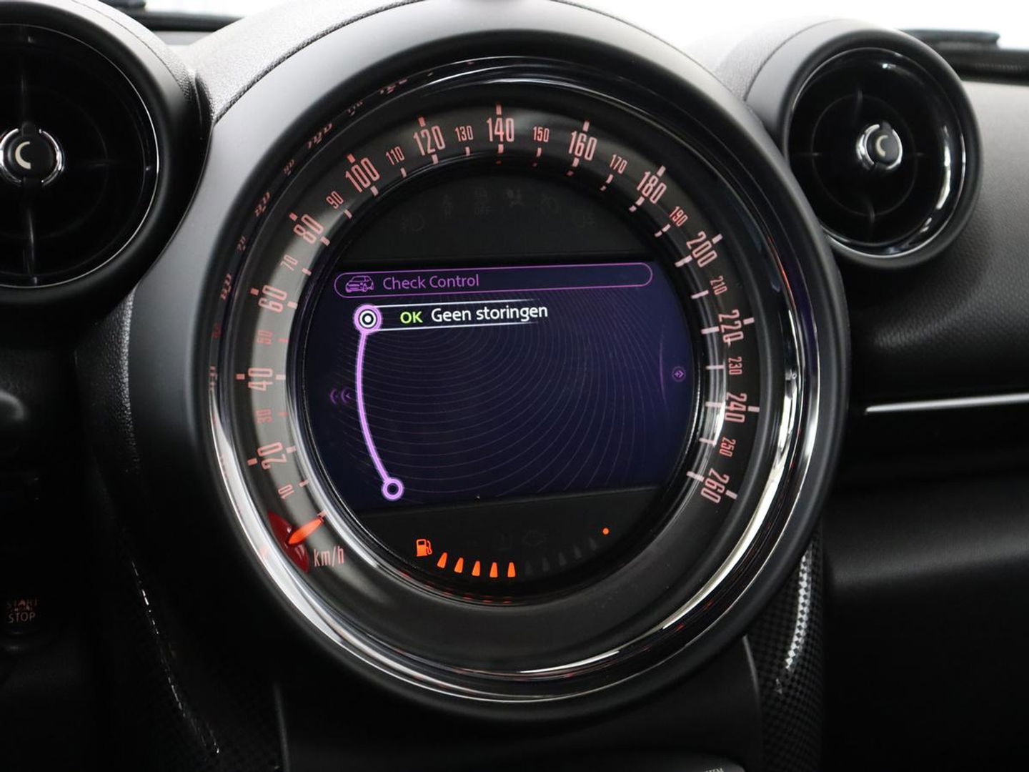 MINI Countryman 1.6 One Knockout Edition | Trekhaak | Xenon | Navigatie | Bluetooth | Climate control | Cruise control | Parkeerhulp