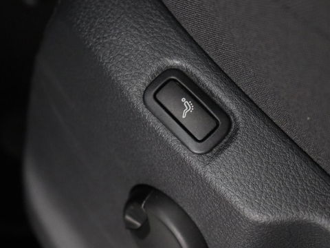 Volkswagen Touran 1.4 TSI R Line 7-persoons | Automaat | Stoelverwarming | Trekhaak | Camera | Massage | Adaptief LED | Parkeerhulp | Adaptive cruise