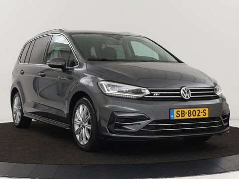 Volkswagen Touran 1.4 TSI R Line 7-persoons | Automaat | Stoelverwarming | Trekhaak | Camera | Massage | Adaptief LED | Parkeerhulp | Adaptive cruise