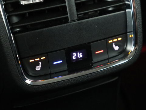 Škoda Octavia 1.4 TSI iV Business Edition Plus | Head-Up | Camera | Stoelverwarming | Side Assist | Achterbankverwarming | Carplay | Keyless | Elektrische voorstoelen | Memory | Sfeerverlichting | Navigatie | PHEV