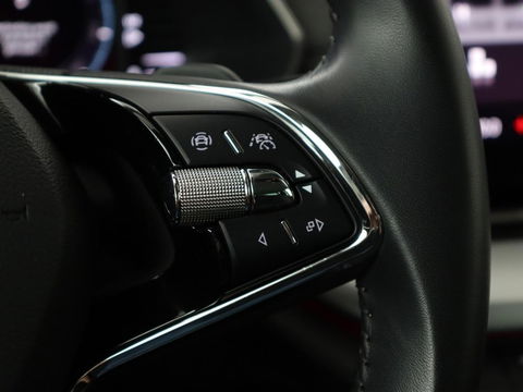 Škoda Octavia 1.4 TSI iV Business Edition Plus | Head-Up | Camera | Stoelverwarming | Side Assist | Achterbankverwarming | Carplay | Keyless | Elektrische voorstoelen | Memory | Sfeerverlichting | Navigatie | PHEV