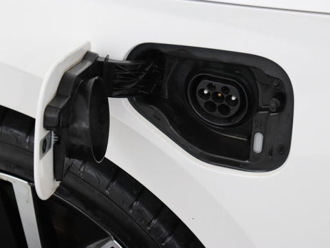 Škoda Octavia 1.4 TSI iV Business Edition Plus | Head-Up | Camera | Stoelverwarming | Side Assist | Achterbankverwarming | Carplay | Keyless | Elektrische voorstoelen | Memory | Sfeerverlichting | Navigatie | PHEV