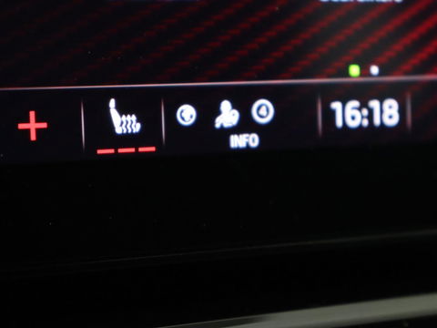 Škoda Octavia 1.4 TSI iV Business Edition Plus | Head-Up | Camera | Stoelverwarming | Side Assist | Achterbankverwarming | Carplay | Keyless | Elektrische voorstoelen | Memory | Sfeerverlichting | Navigatie | PHEV
