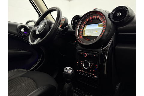 MINI Countryman 1.6 One Pano Clima Cruise LED Navi PDC 17"LMV