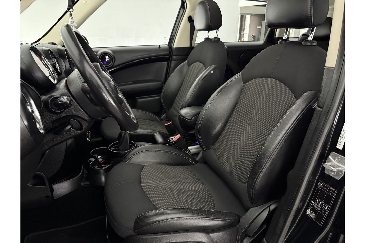 MINI Countryman 1.6 One Pano Clima Cruise LED Navi PDC 17"LMV