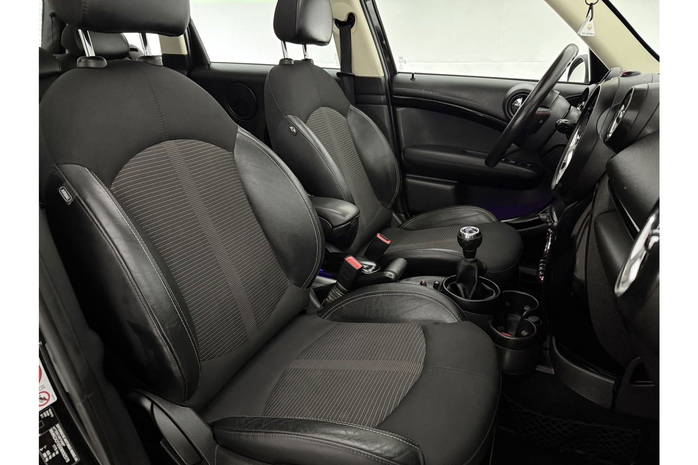 MINI Countryman 1.6 One Pano Clima Cruise LED Navi PDC 17"LMV