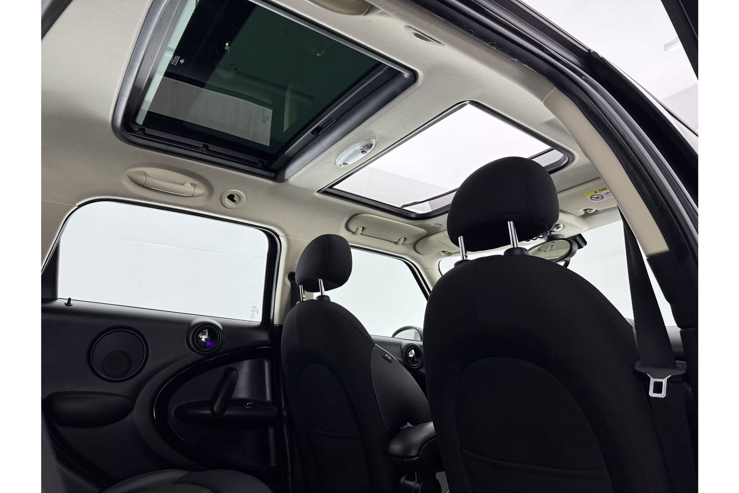 MINI Countryman 1.6 One Pano Clima Cruise LED Navi PDC 17"LMV